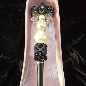 Pick-a-Pretty Pen w/Black Bows Bling Bling by PenGwensPosh